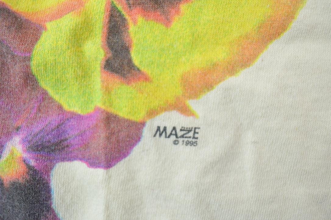 Vintage 1990s Pansies Flowers Maze Heavy Cotton Graphic T-Shirt
