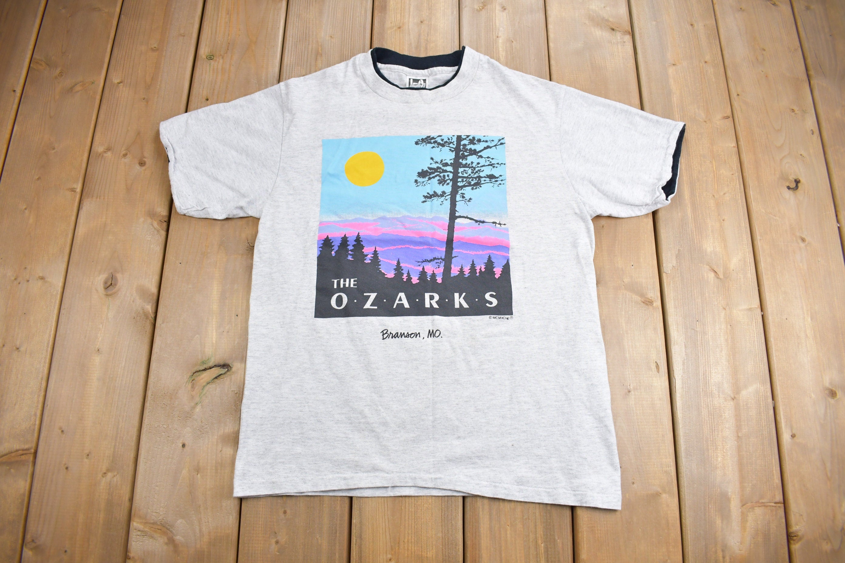 Vintage 1990s The Ozarks Missouri Souvenir T Shirt  Streetwear  Made In USA  Double Layer  Travel T Shirt  Single Stitch  Outdoorsman