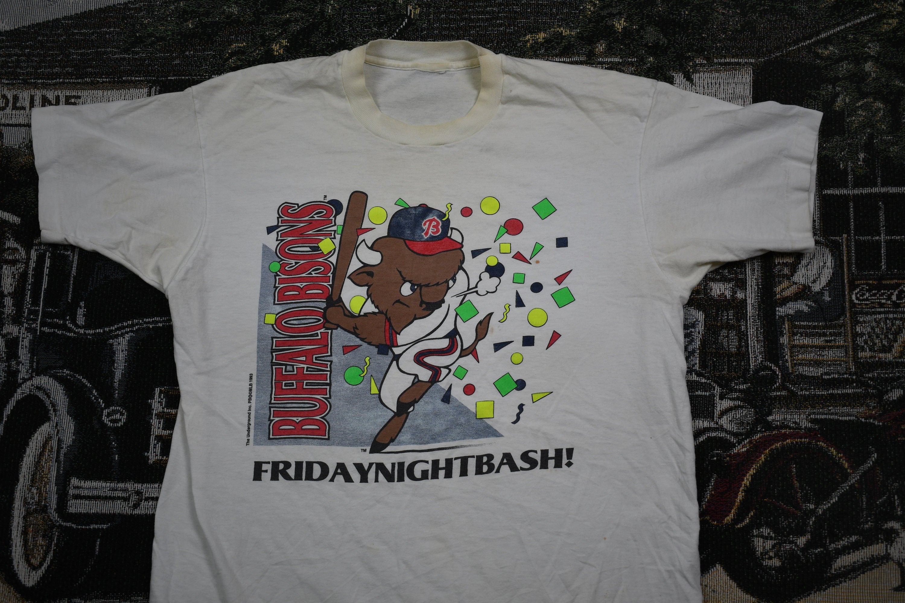 Vintage 1993 Buffalo Bison's Friday Night Bash Baseball Graphic T Shirt