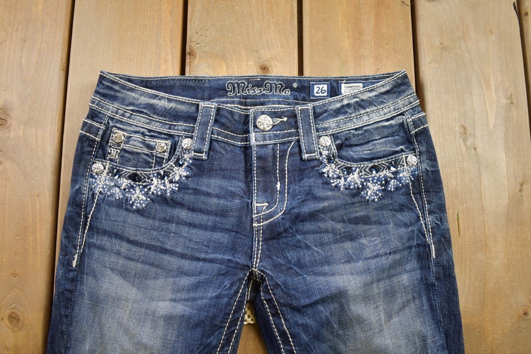 Vintage Y2K Miss Me Bedazzled Low Rise Jeans Size 26x31