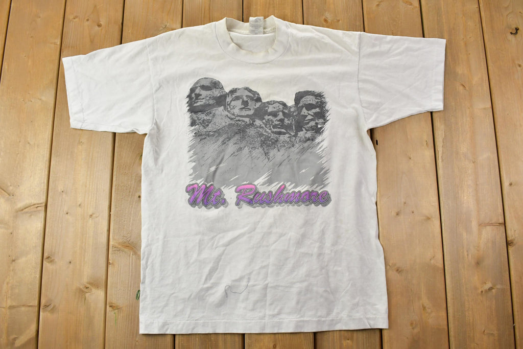 Vintage 1990s Mt Rushmore Souvenir T-Shirt