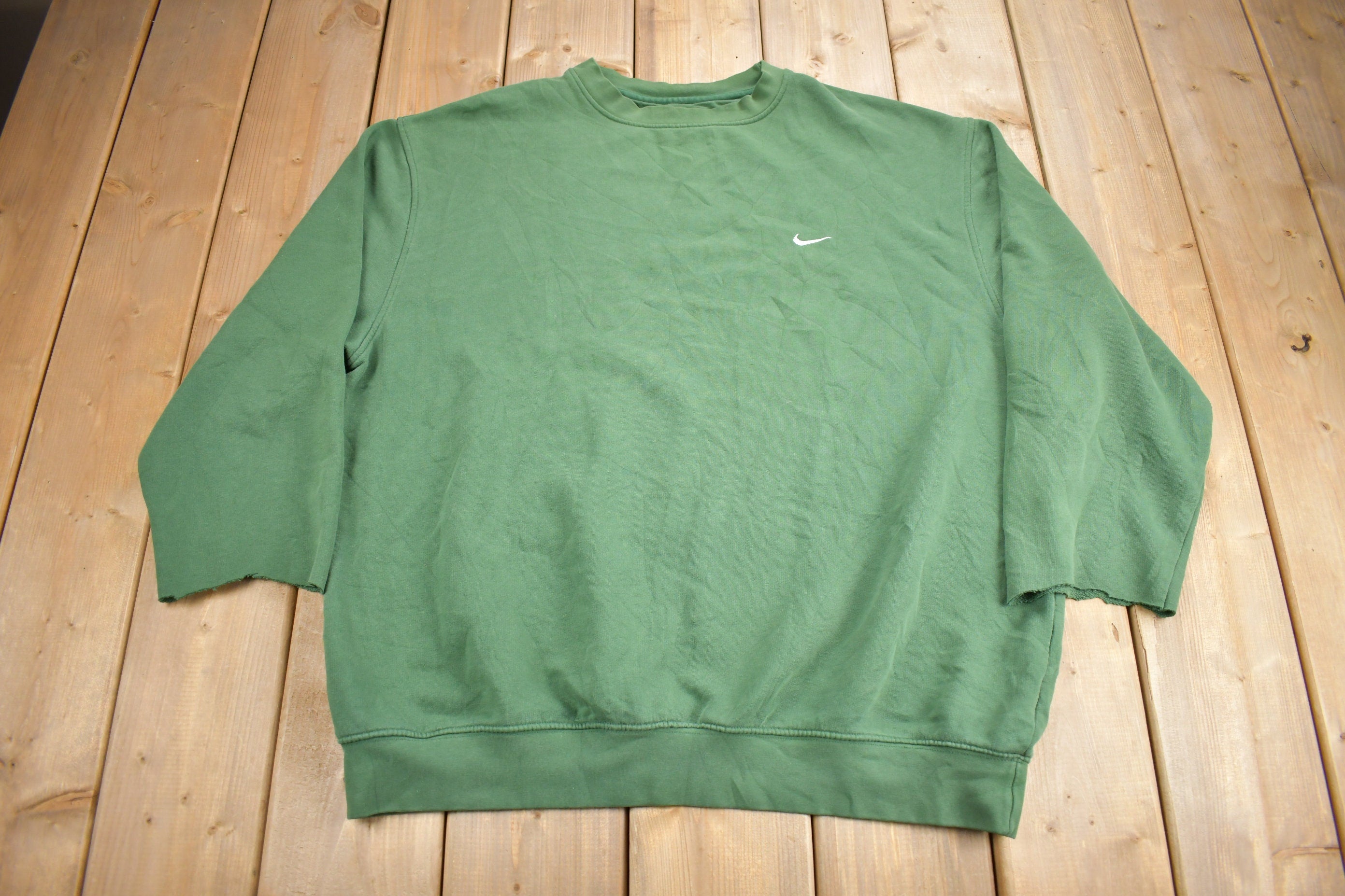 Vintage Y2K Nike Embroidered Mini Swoosh Cut Sleeves Crewneck Sweatshirt