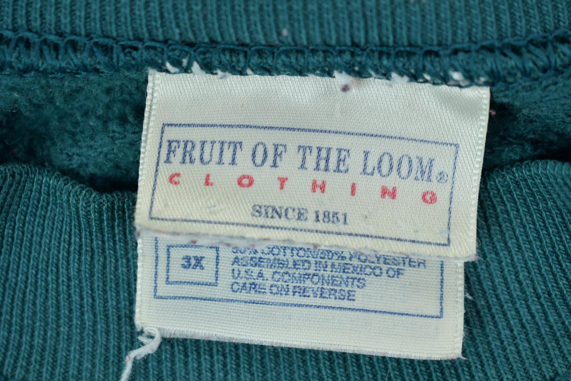 Vintage 1990s Blank Green Fruits Of The Loom Crewneck Sweatshirt