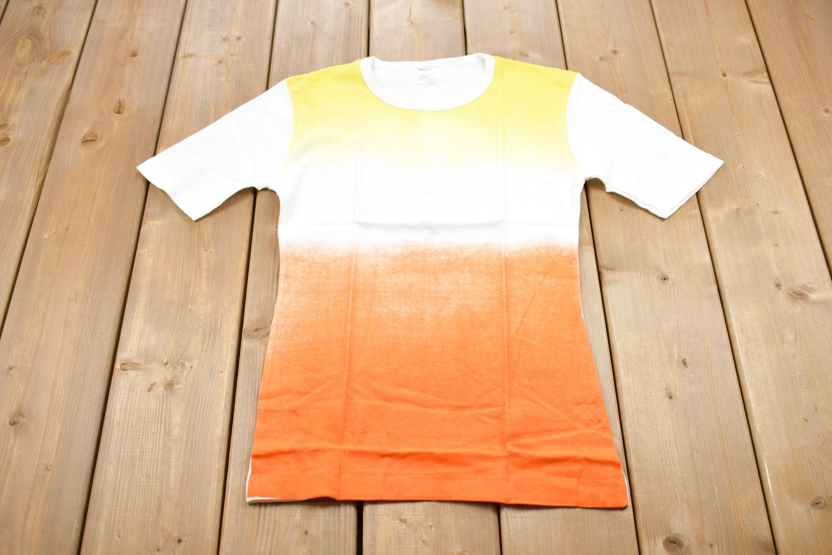 Vintage 1970s Contrast Faded Graphic T-Shirt