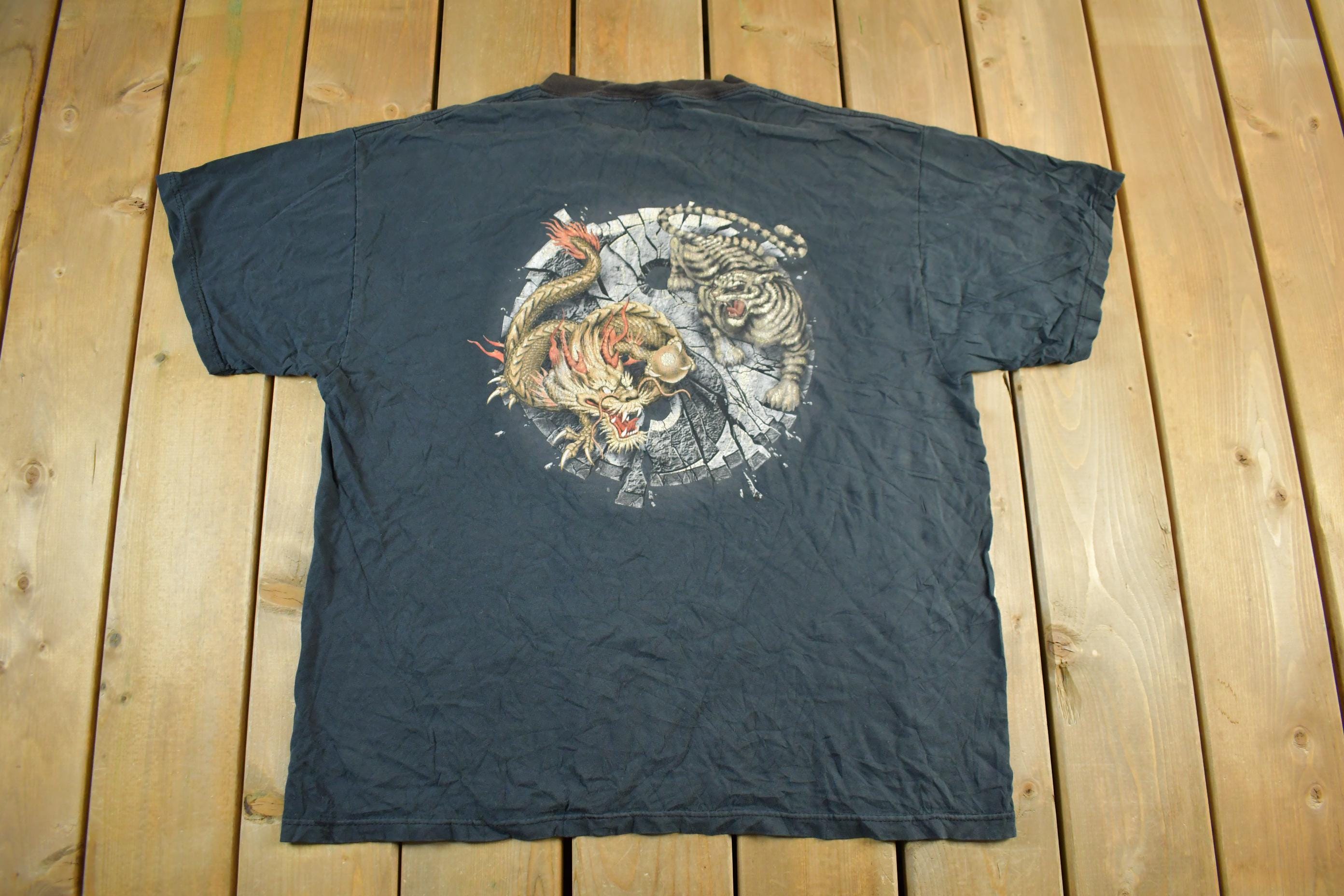 Vintage 1990s Yin Yang Dragon Tiger Graphic T-Shirt Men's XL