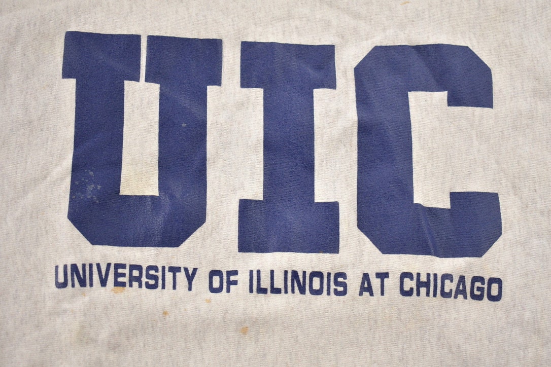 Vintage 1990s UIC University Of Illinois Champion Reverse Weave Crewneck  Collegiate Sweatshirt  Sportswear  Made In USA  Distressed