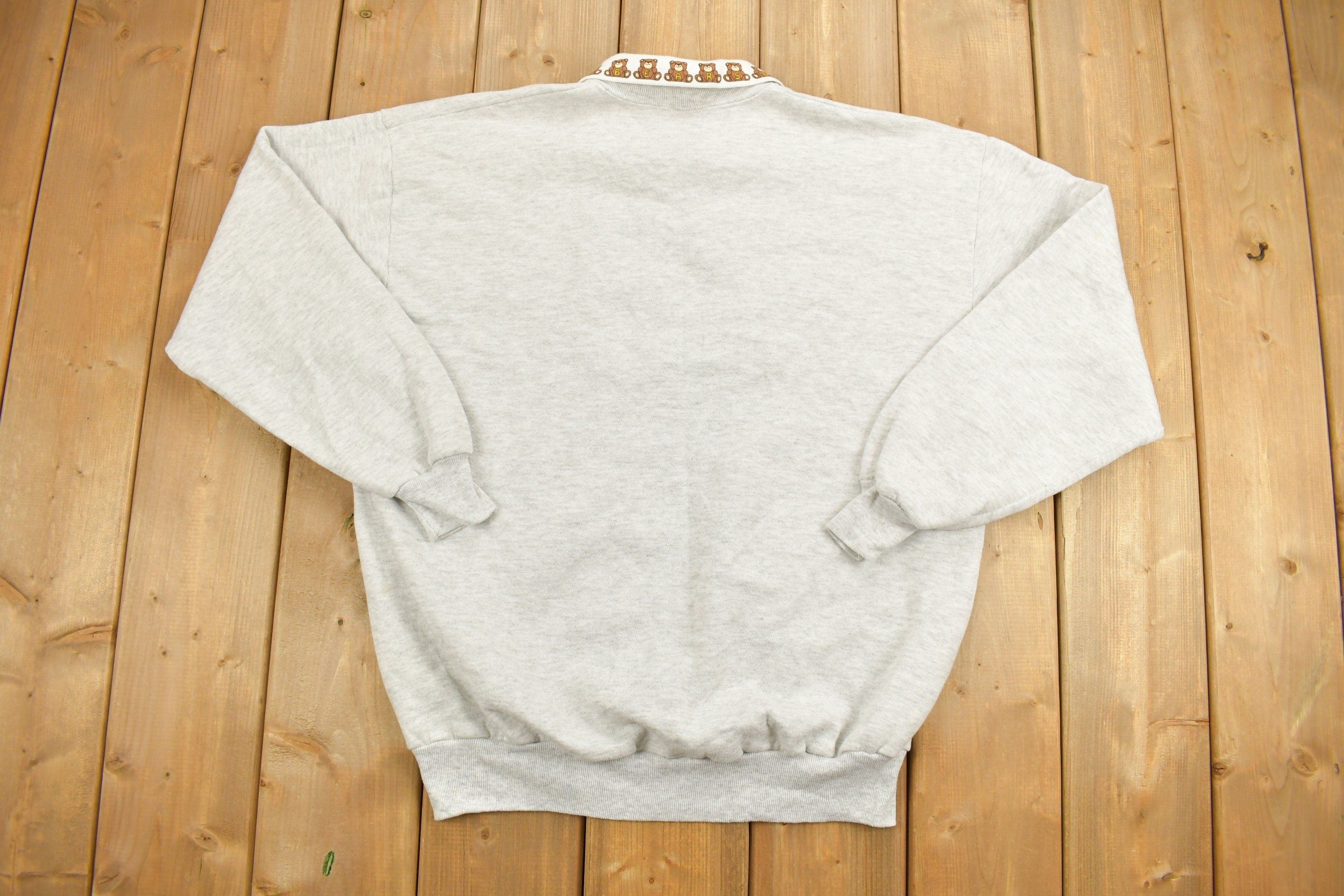 Vintage 1990s Cute Bear Graphic Collared Sweatshirt