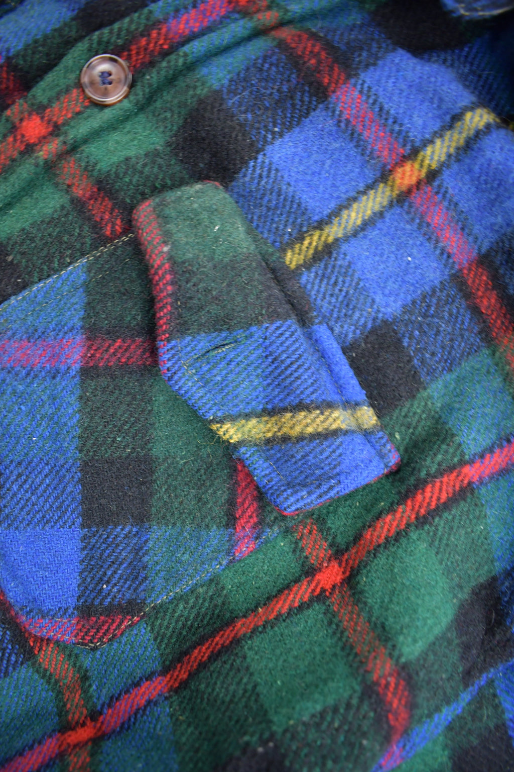 Vintage 1990s American Eagle Plaid Flannel Button Up Shirt