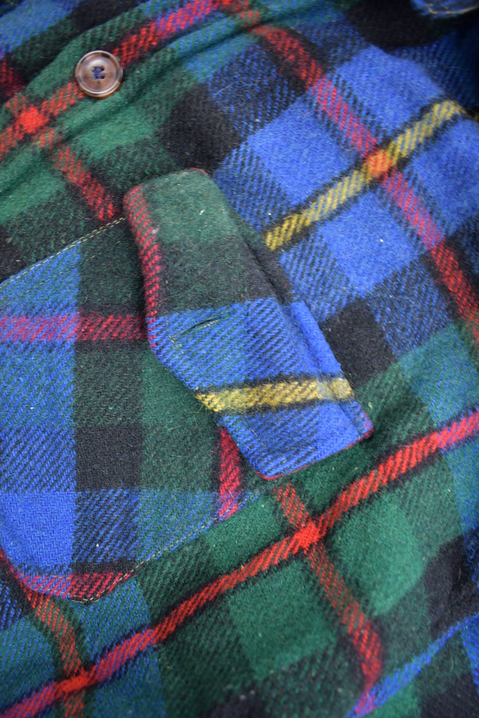 Vintage 1990s American Eagle Plaid Flannel Button Up Shirt