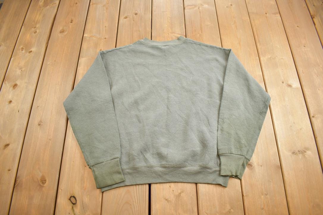 Vintage 1990s Monterey Bay California Embroidered Souvenir Travel Crewneck Sweatshirt