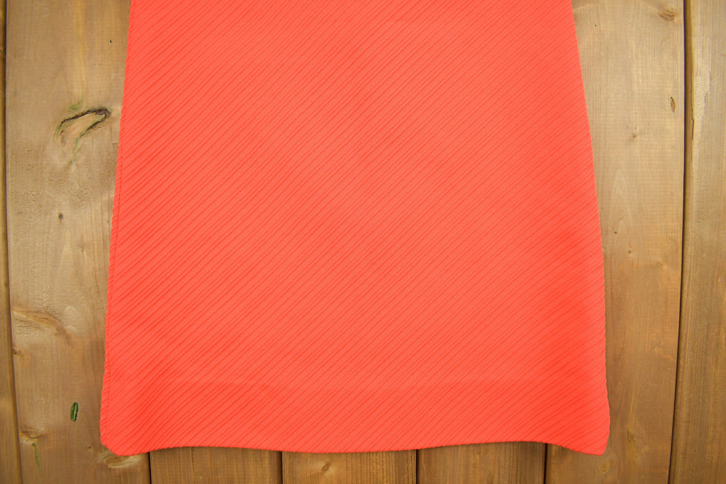 Vintage 1960s Sleeveless Orange Petite Ligue Dress