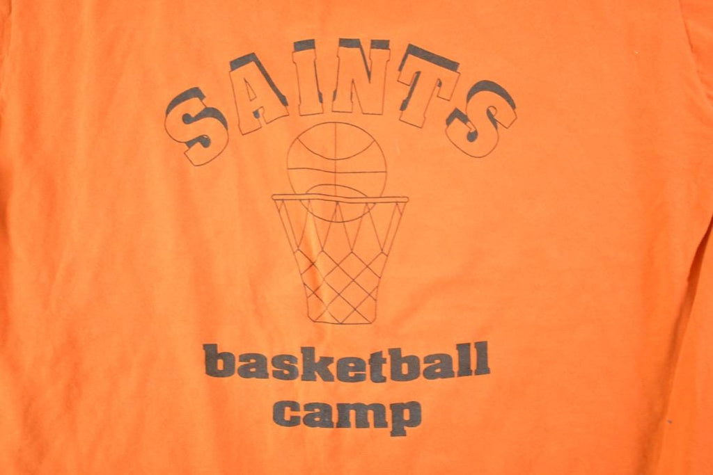 Vintage 1990s Saints Basketball Camp Souvenir Single Stitch Graphic Print T-Shirt Made In USA