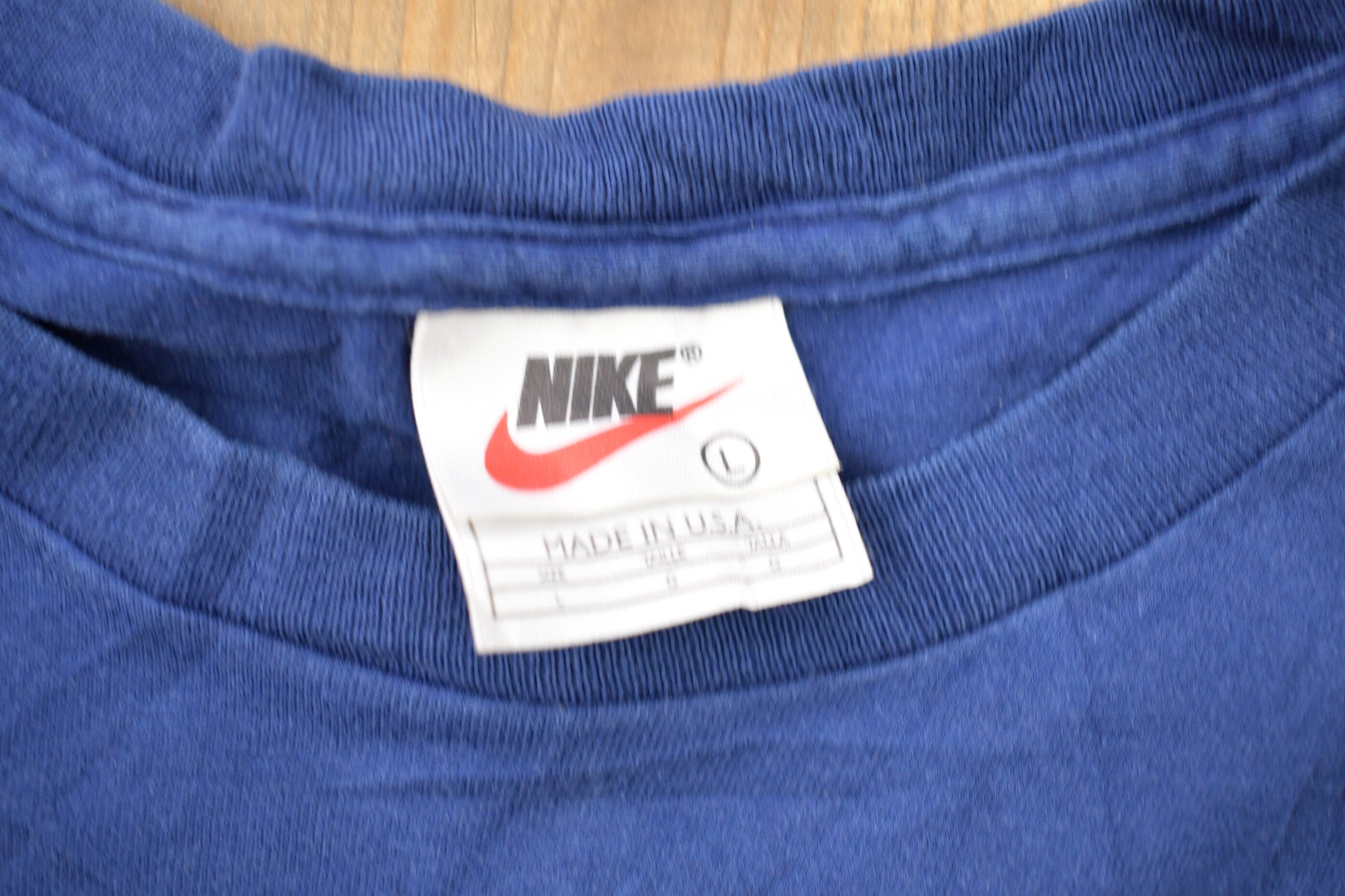 Vintage 1990s Nike Swoosh Embroidered Graphic T-Shirt