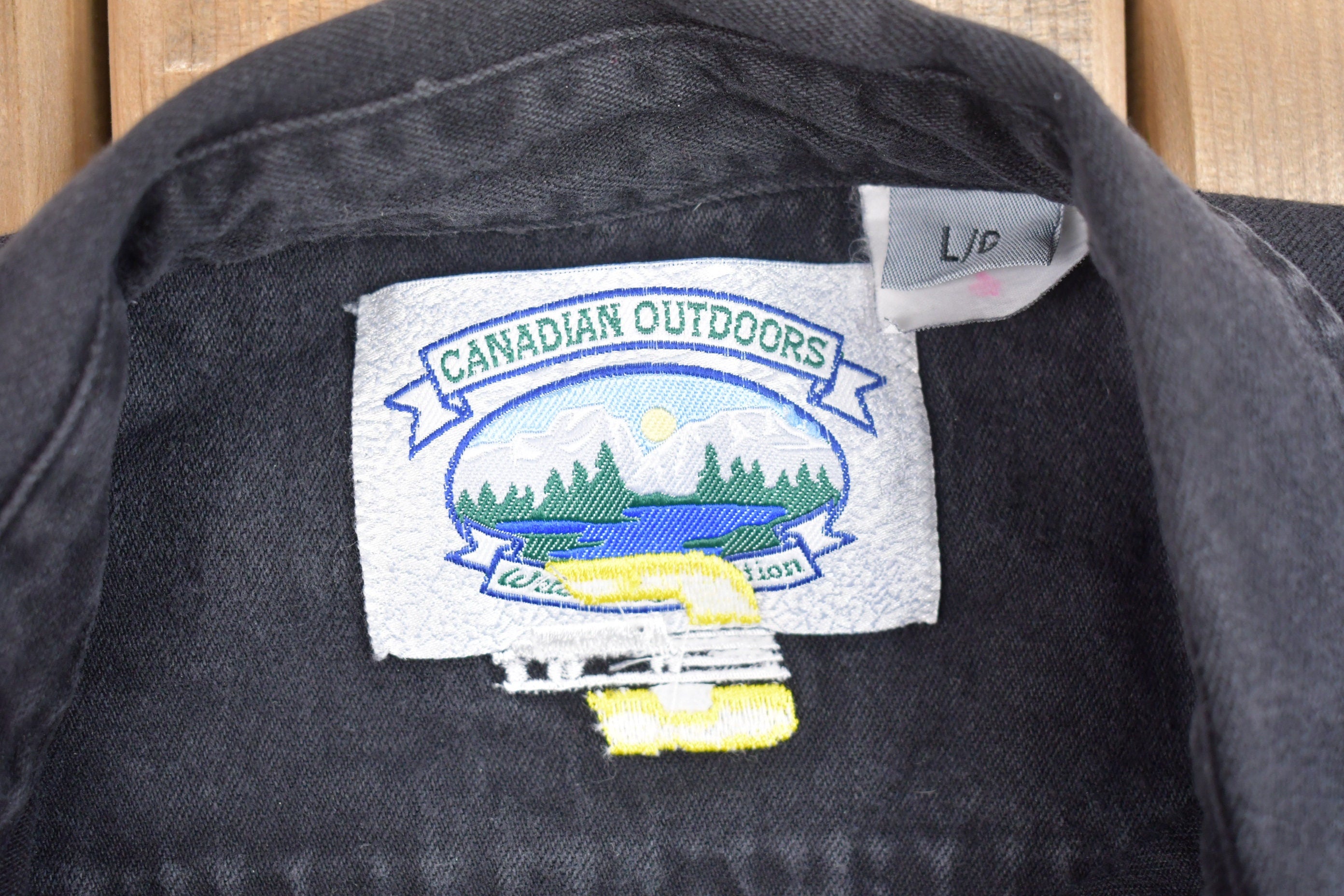 Vintage 1990s Canadian Outdoors Button Up Shirt