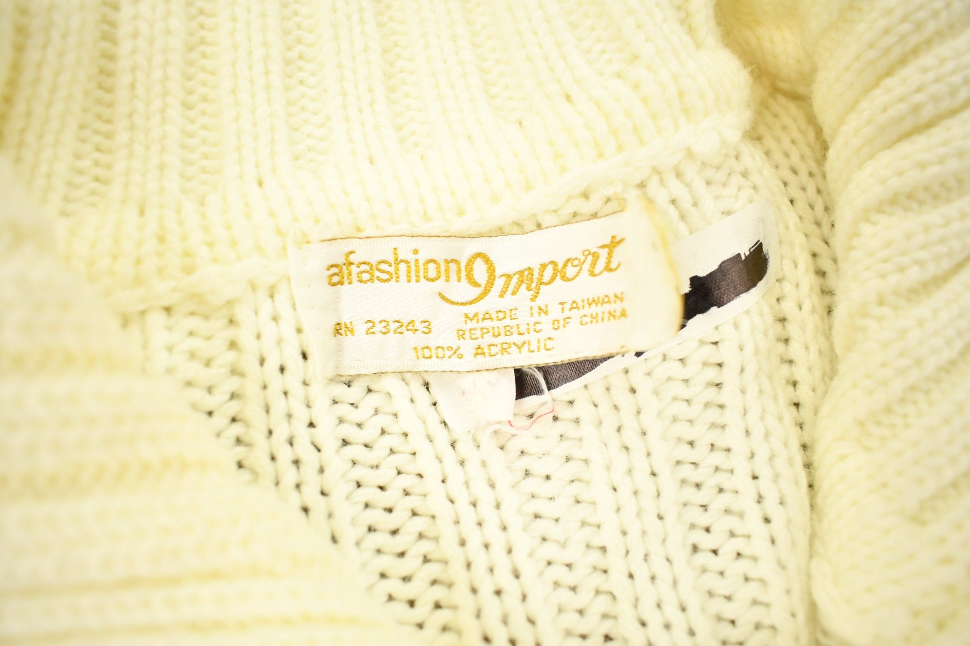 Vintage 1980s Afashion Import Cable Knit Cardigan Sweater