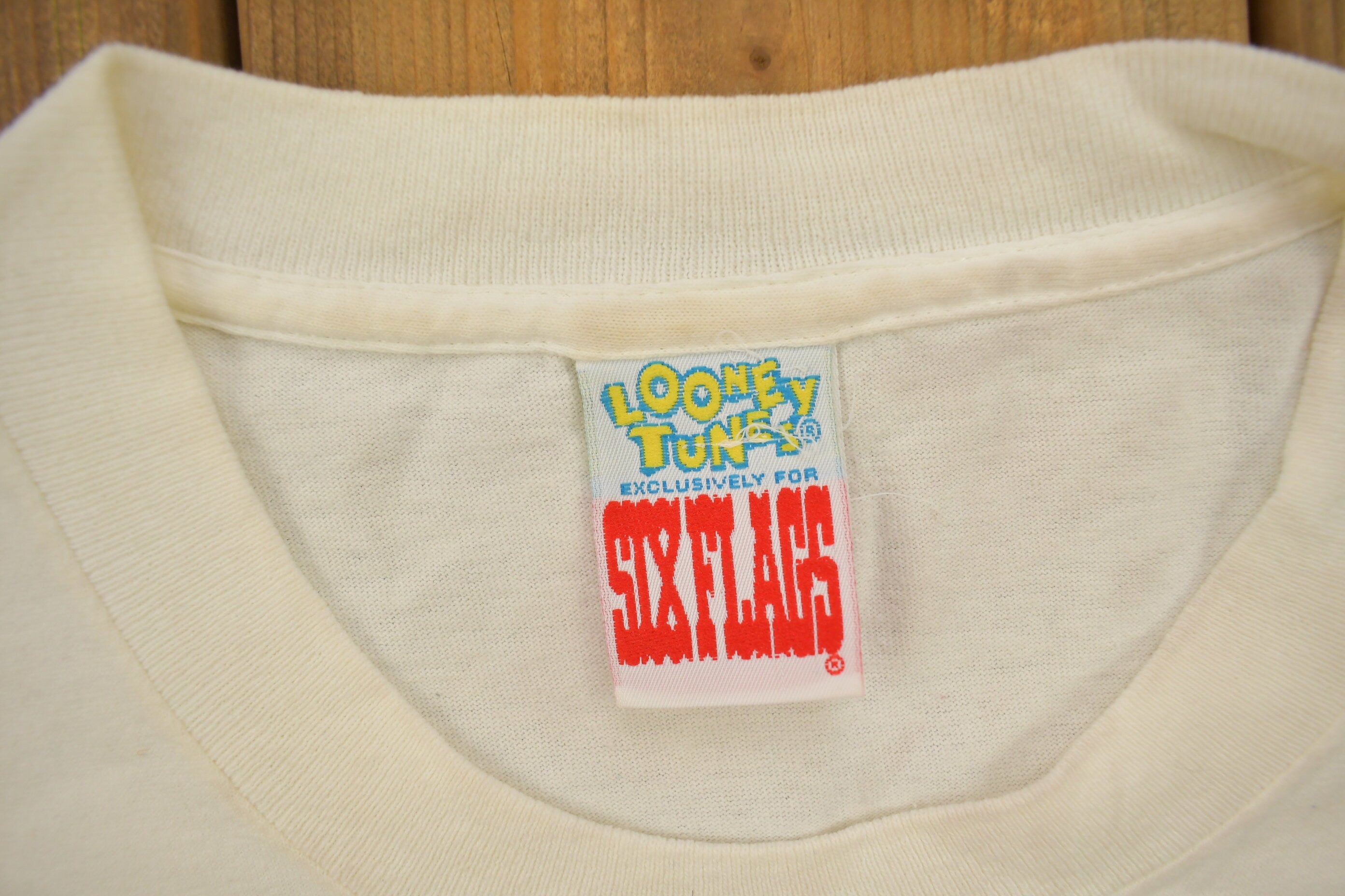 Vintage 1992 Looney Tunes Property Of Six Flags Graphic T Shirt