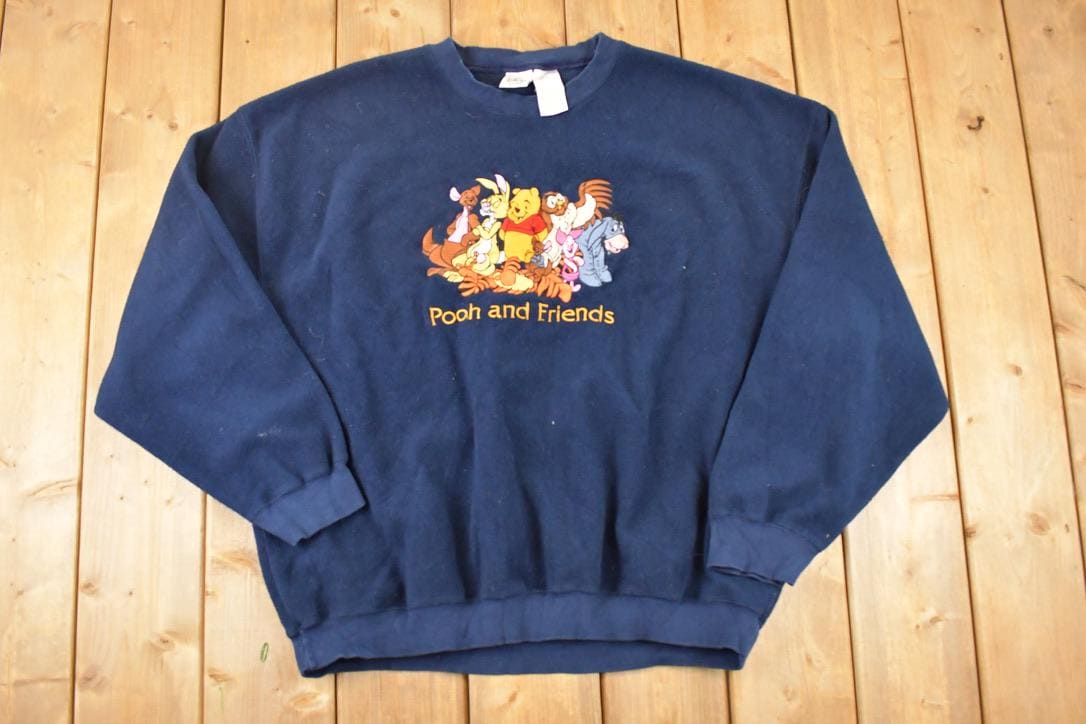 Vintage 1990s Winnie The Pooh And Friends Embroidered Fleece Disney Crewneck Sweater Men's XL