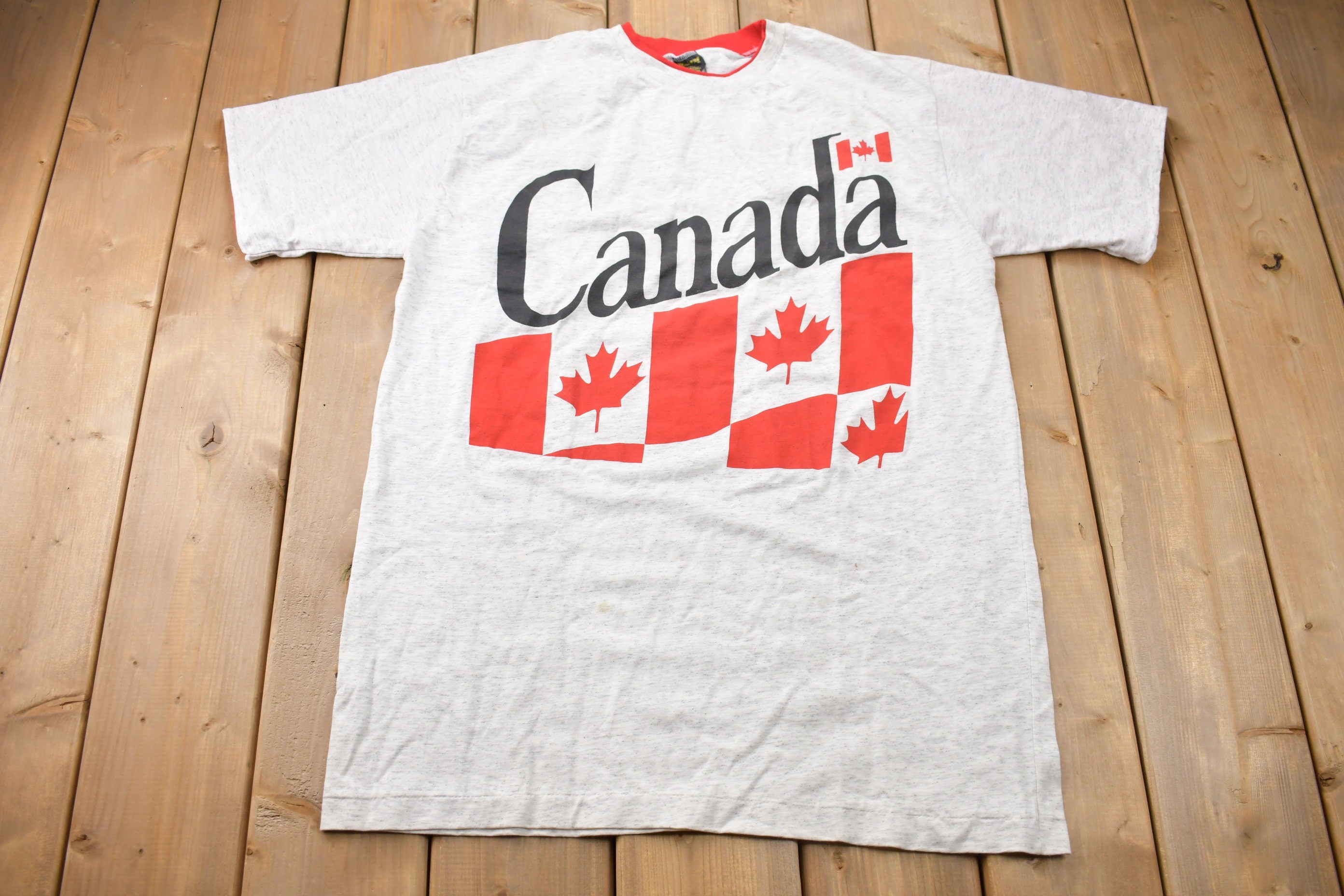 Vintage 1990s Canada Multiple Flags Graphic T-Shirt