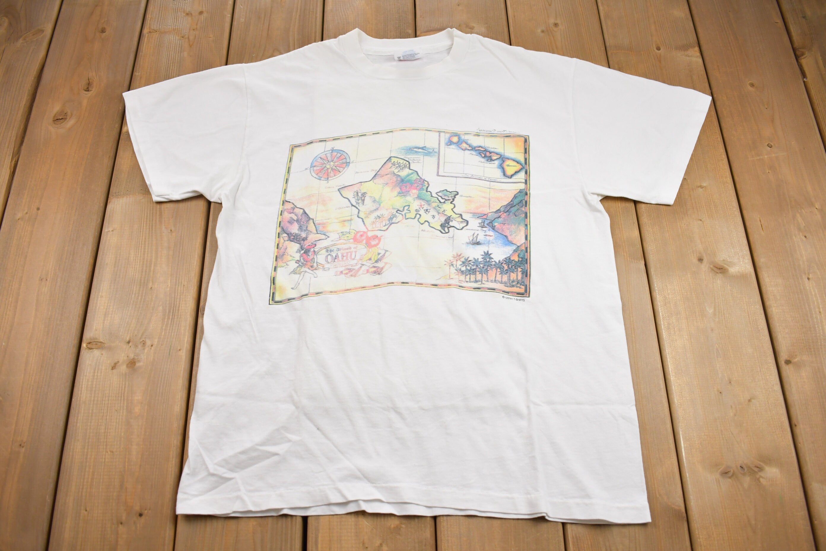 Vintage 1990s Oahu Hawaii Map Graphic Souvenir T Shirt / Streetwear / Rare Vintage / Vacation Tee / Travel T Shirt / Made in USA