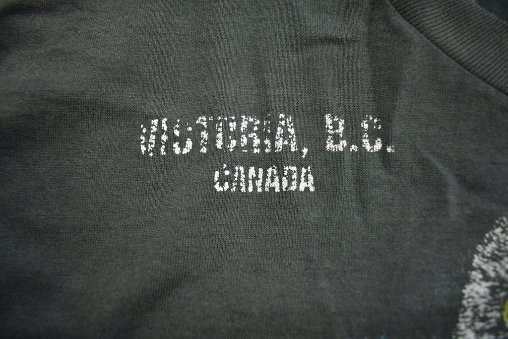 Vintage 1990s Victoria B.C Canada Souvenir Travel T Shirt Made In Canada