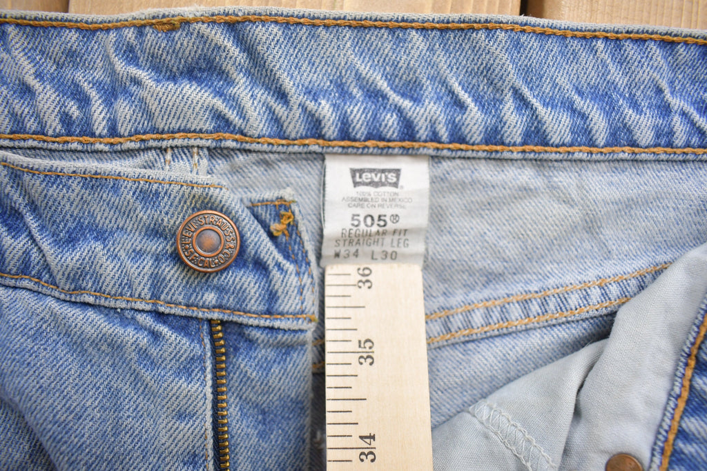Vintage 1990s Levi's 505 Red Tab Denim Jeans Size 33 x 30