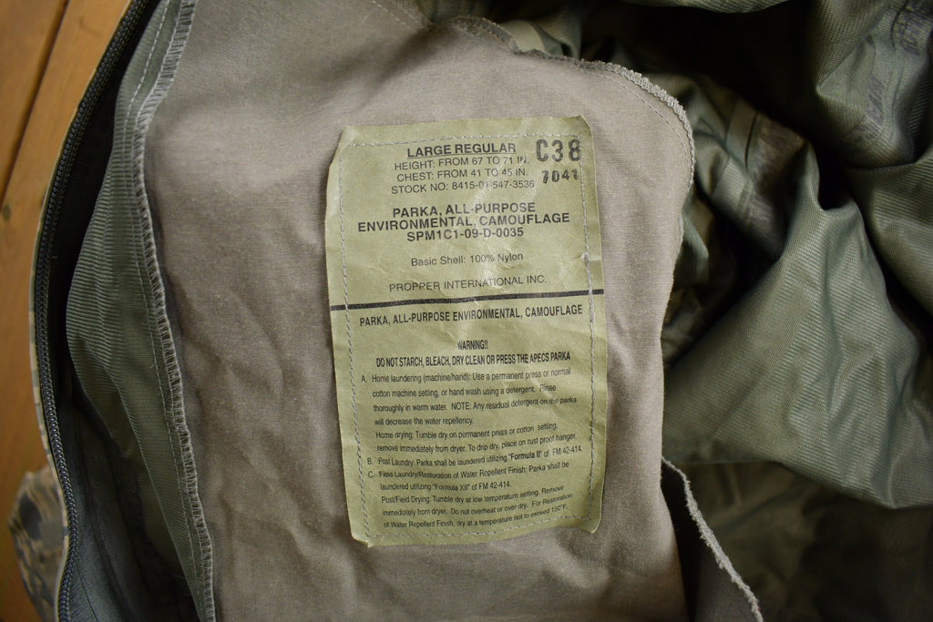 Vintage Y2K Gore Seam Military Digital Camo jacket