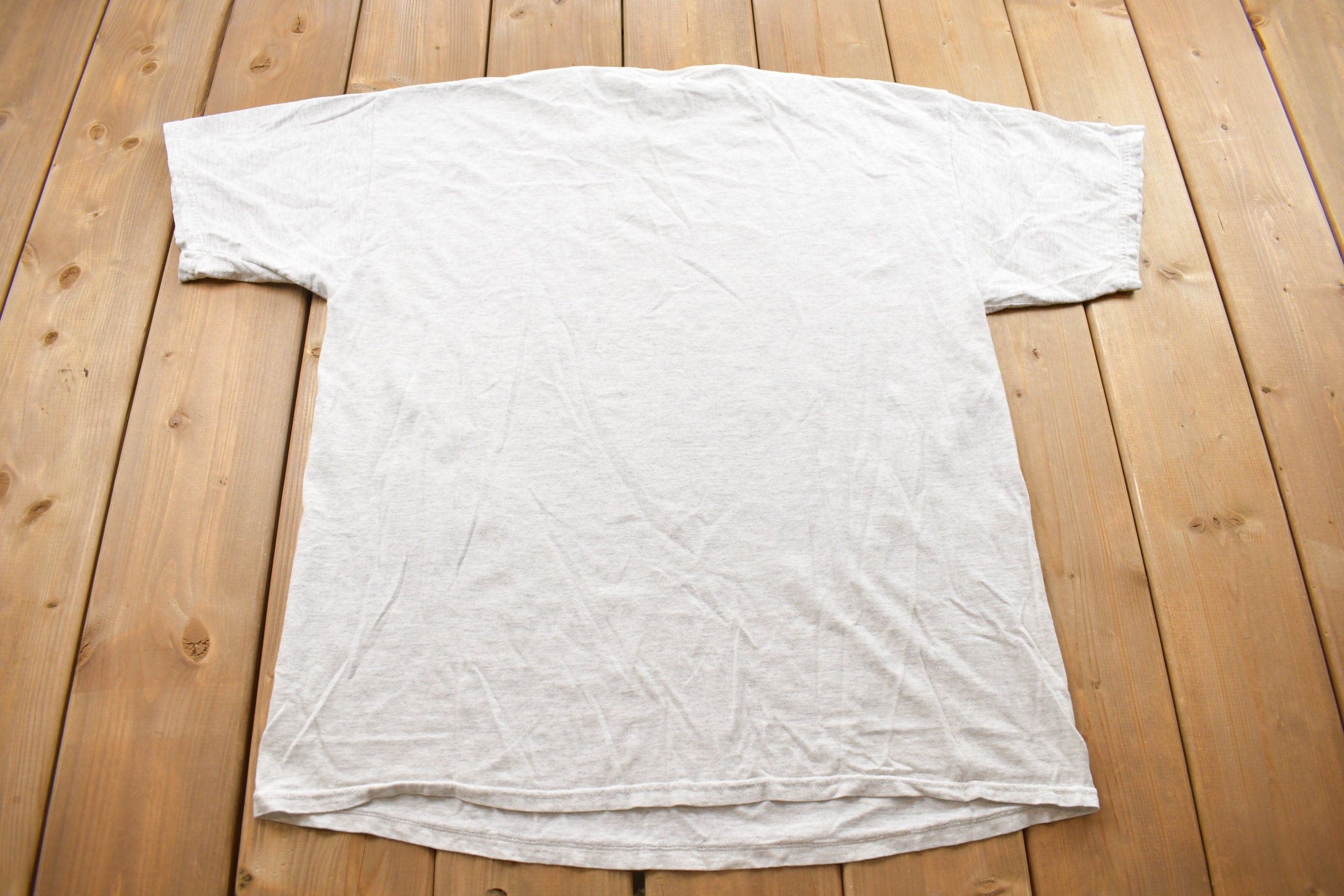 Vintage 1990s Looney Tunes Tweety Bird Graphic T-Shirt