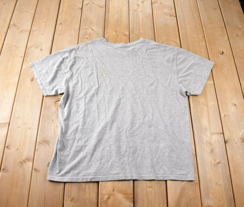 Vintage 2000s Nike Embroidered Mini Swoosh Graphic T-Shirt Size XL