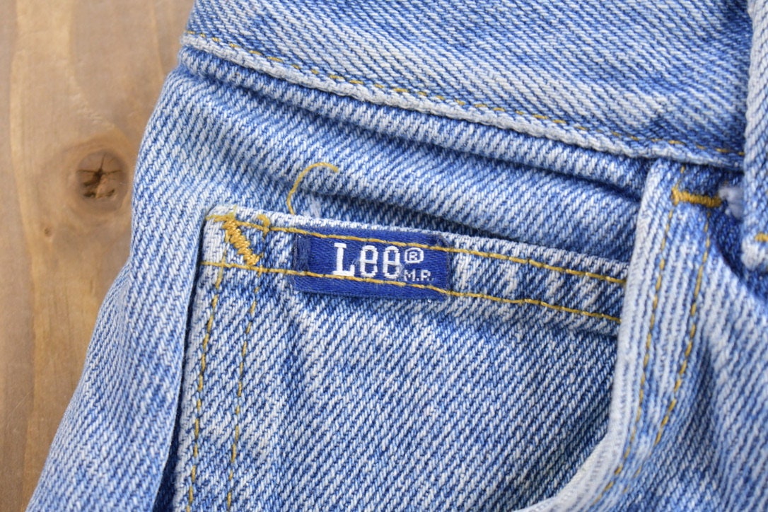 Vintage 1990s Lee Light Wash Jean Shorts 31 x 8