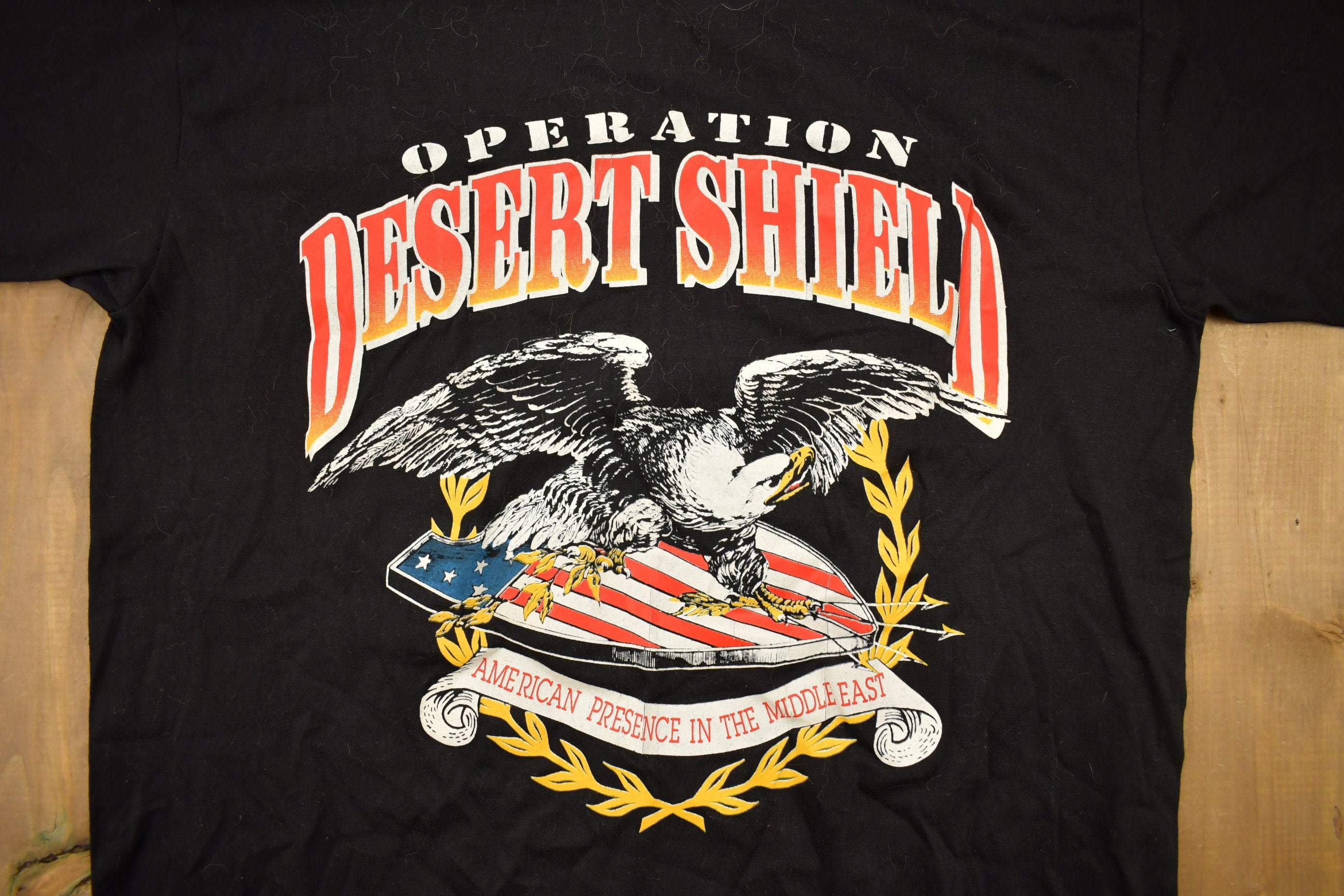 Vintage 1990s Operation Desert Shield Military Graphic T Shirt