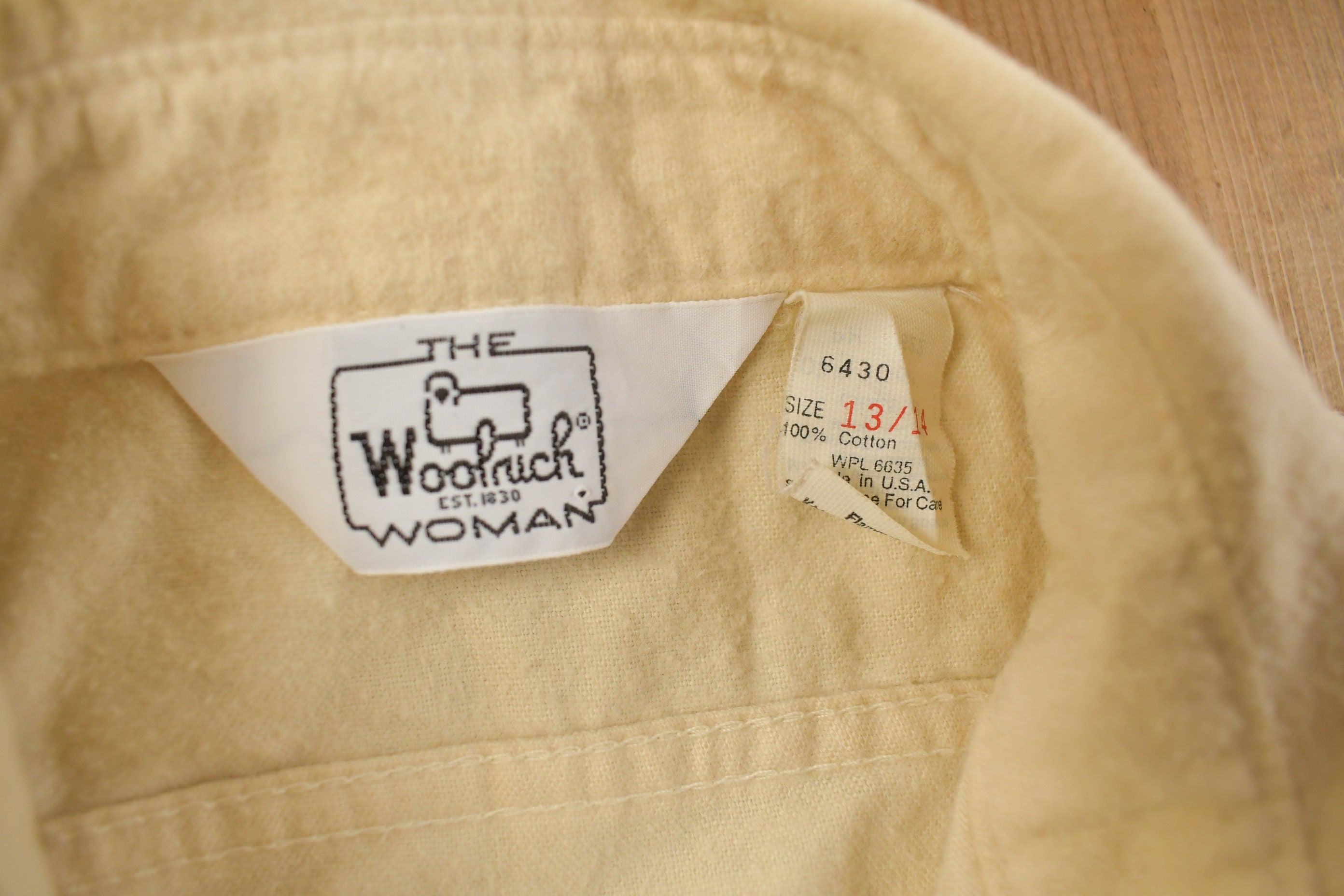 Vintage 1990s Woolrich Woman Blank Button Up Shirt