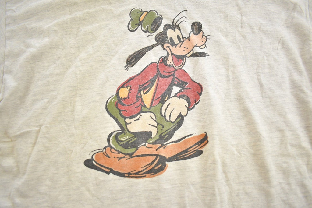 Vintage 1990s Goofy Disney Store Graphic T-Shirt Made In USA