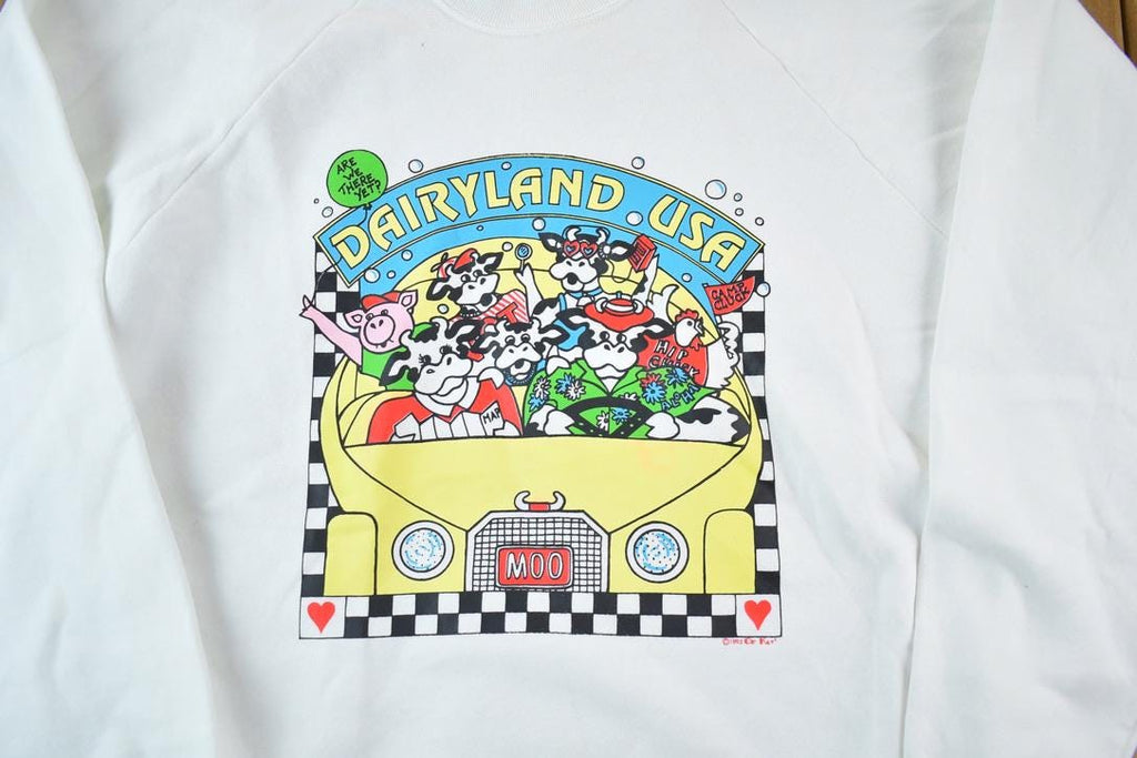 Vintage 1990s dairyland USA Cartoon Farm Souvenir Crewneck Sweatshirt Made In USA