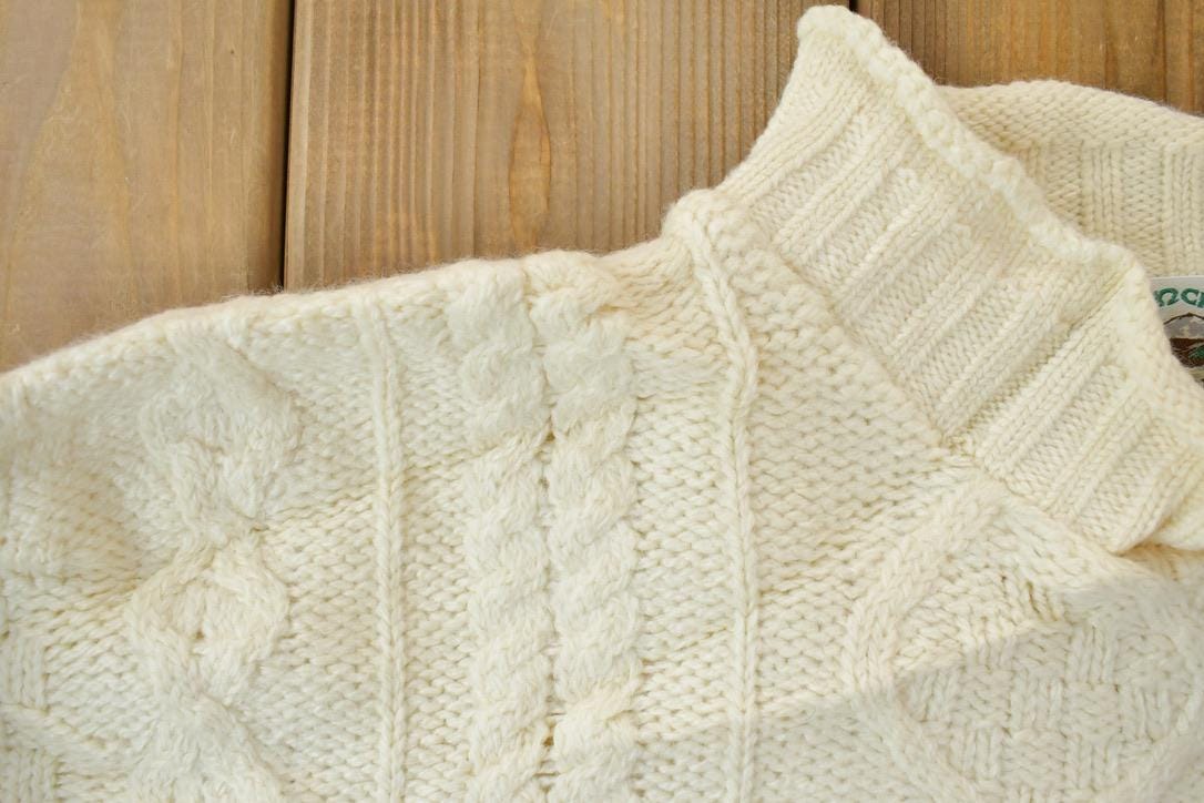 Vintage 1990s Arancrafts 100% Merino Wool Knit Sweater