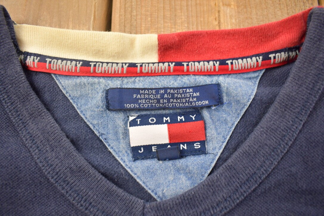 Vintage 1990s Tommy Hilfiger Logo T-Shirt