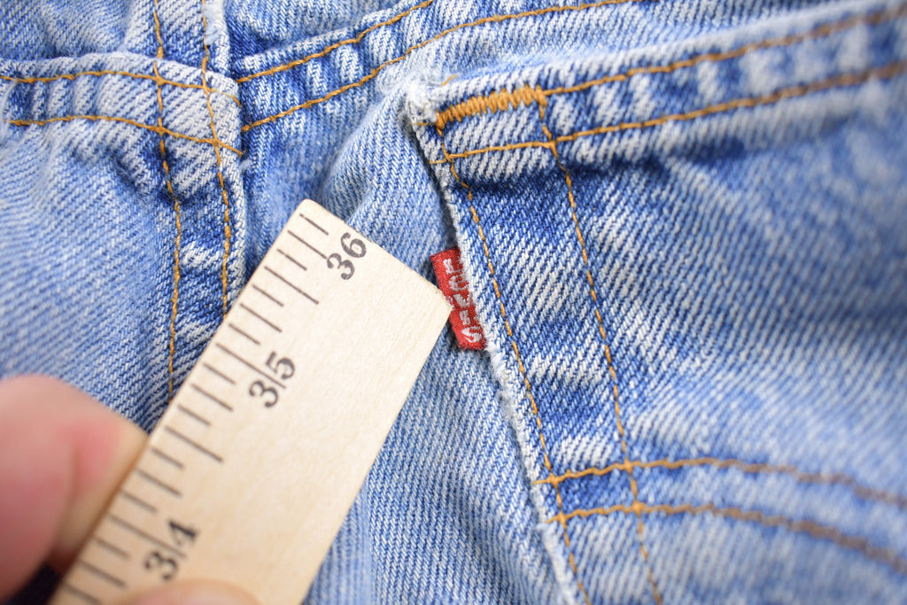 Vintage 1990s Levi 560s Red Tab Jeans Size 32 x 30