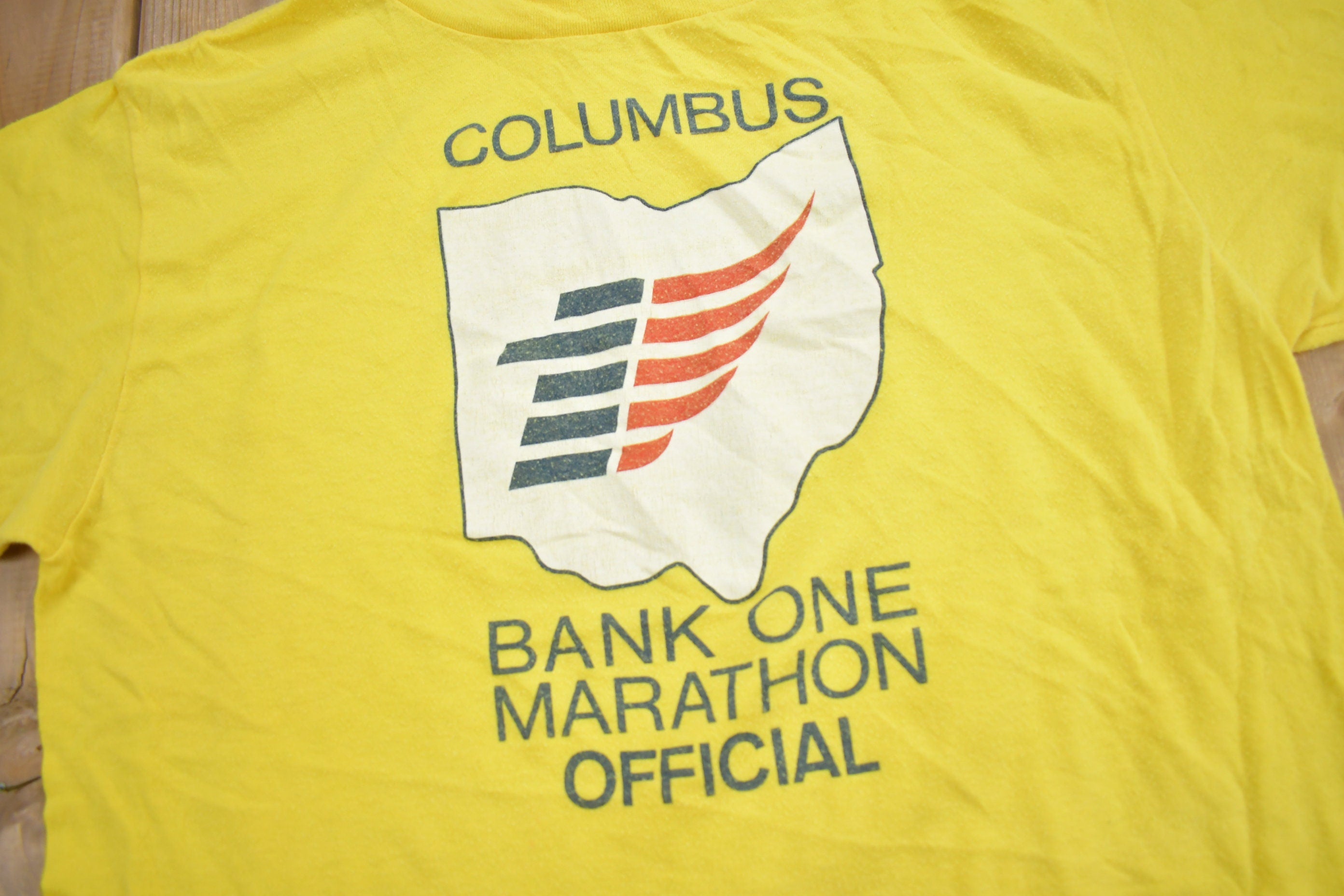 Vintage 1980s Columbus Bank One Marathon Official Graphic T Shirt