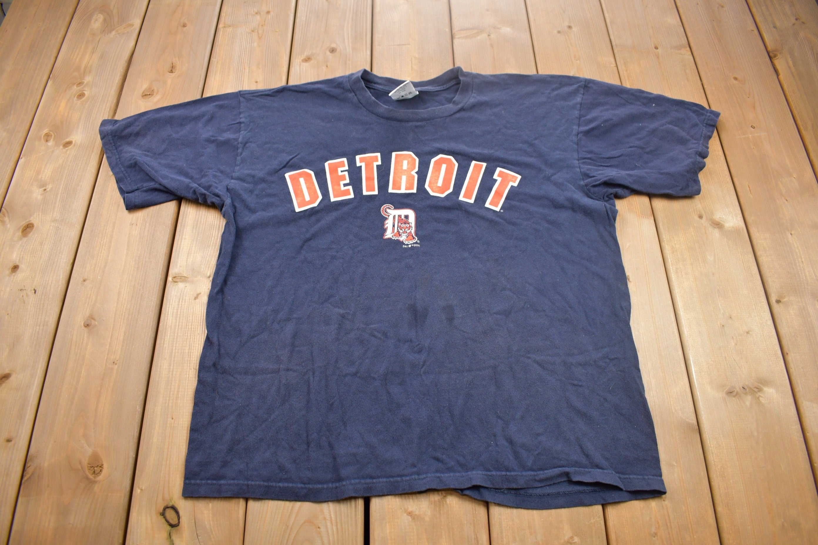 Vintage 2000 Detroit Tigers Spell Out Graphic T Shirt