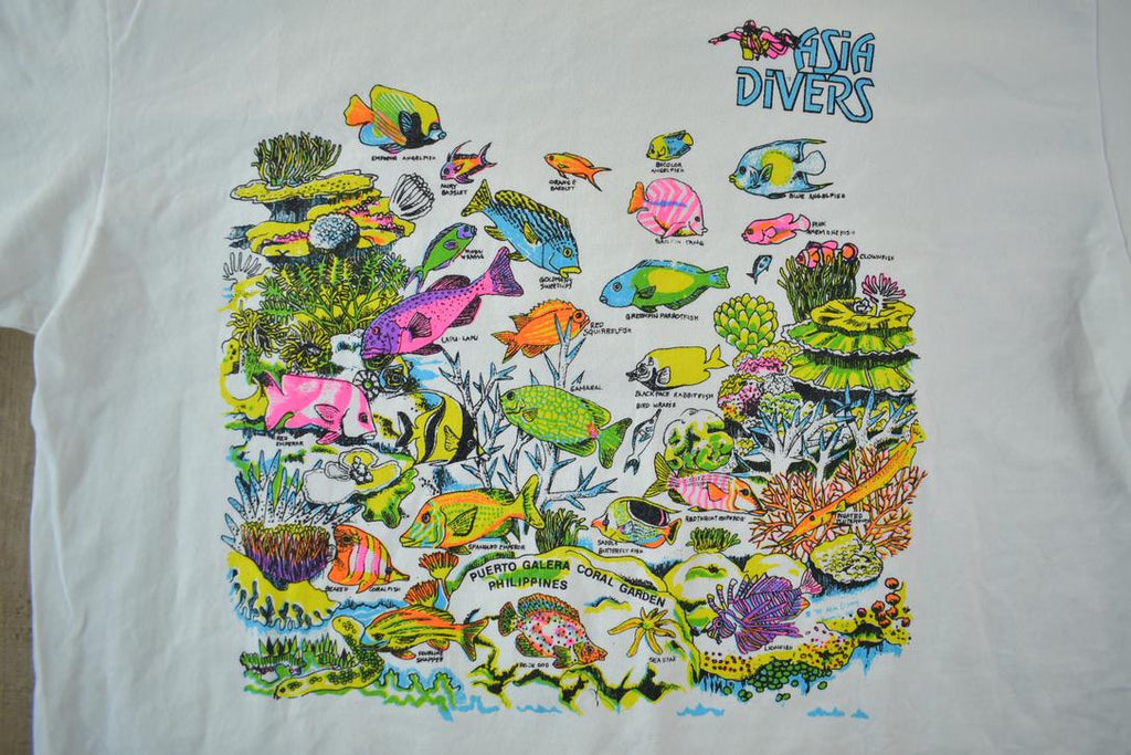 Vintage 1990s Puerto Galera Philippines Asia Divers Souvenir Graphic T-Shirt