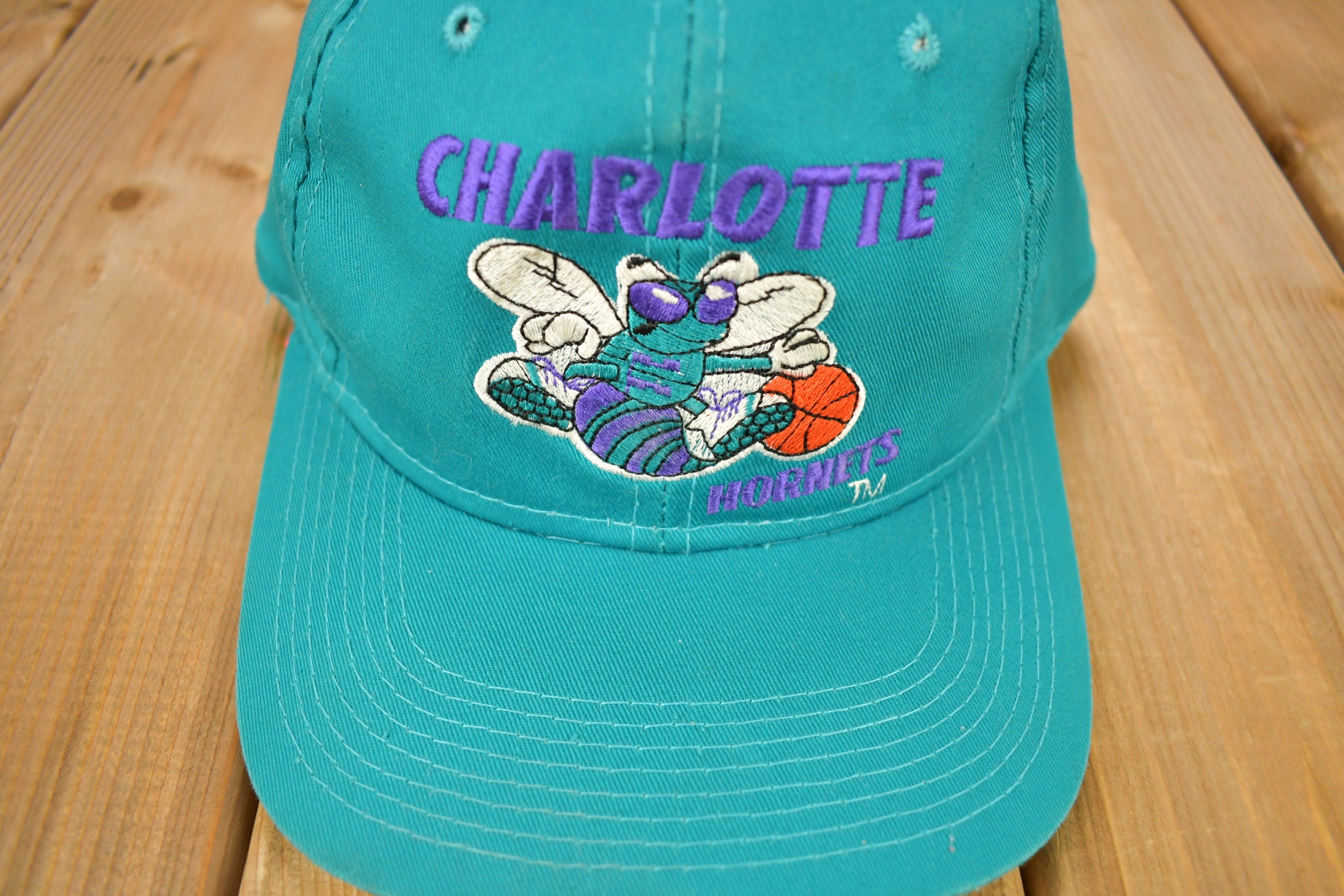 Vintage 1990s Charlotte Hornets NBA Snap Back Hat