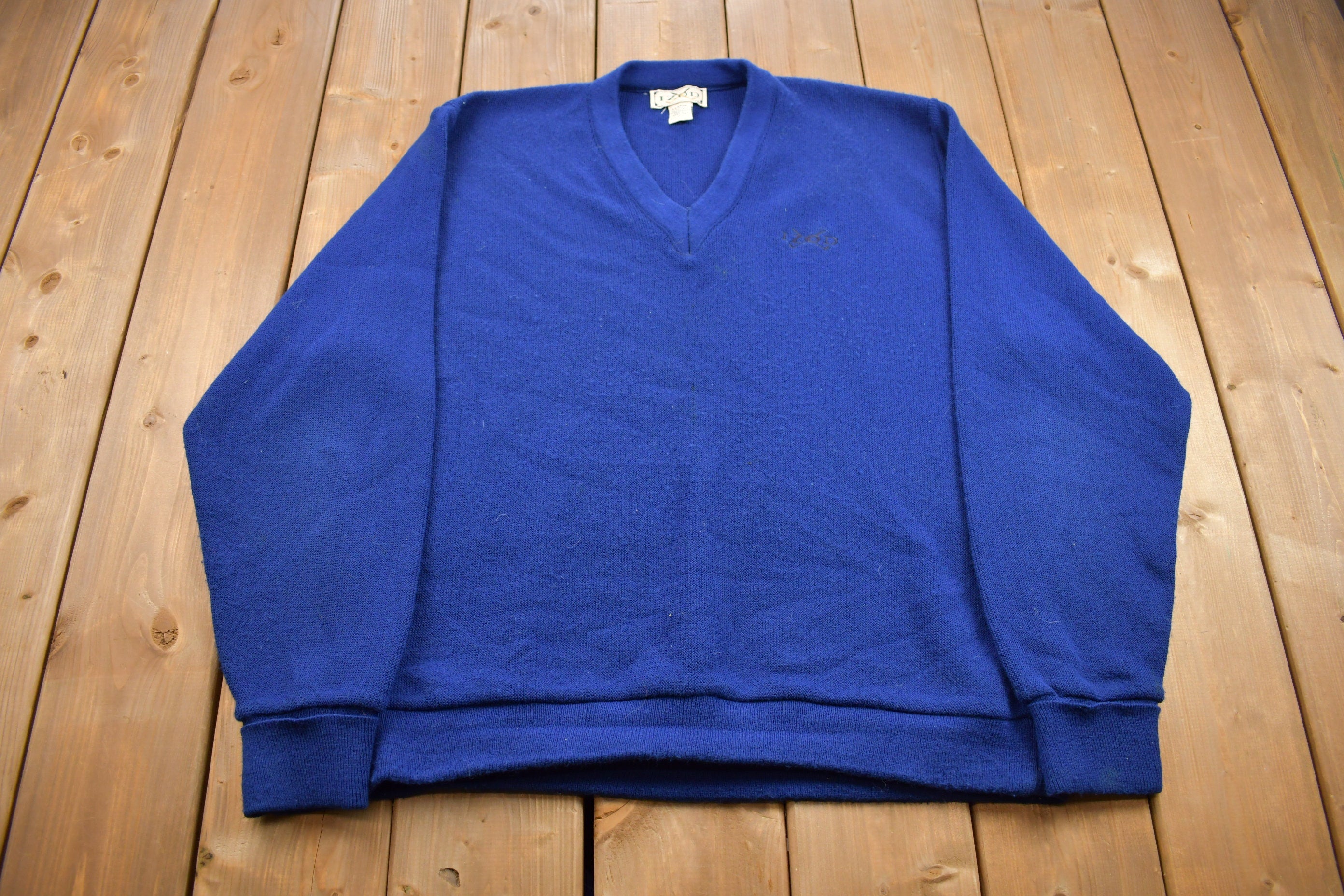 Vintage 1990s IZOD V-Neck Acrylic Sweatshirt