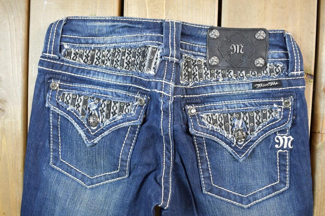 Vintage Y2K Miss Me Bedazzled Low Rise Jeans Size 26x31