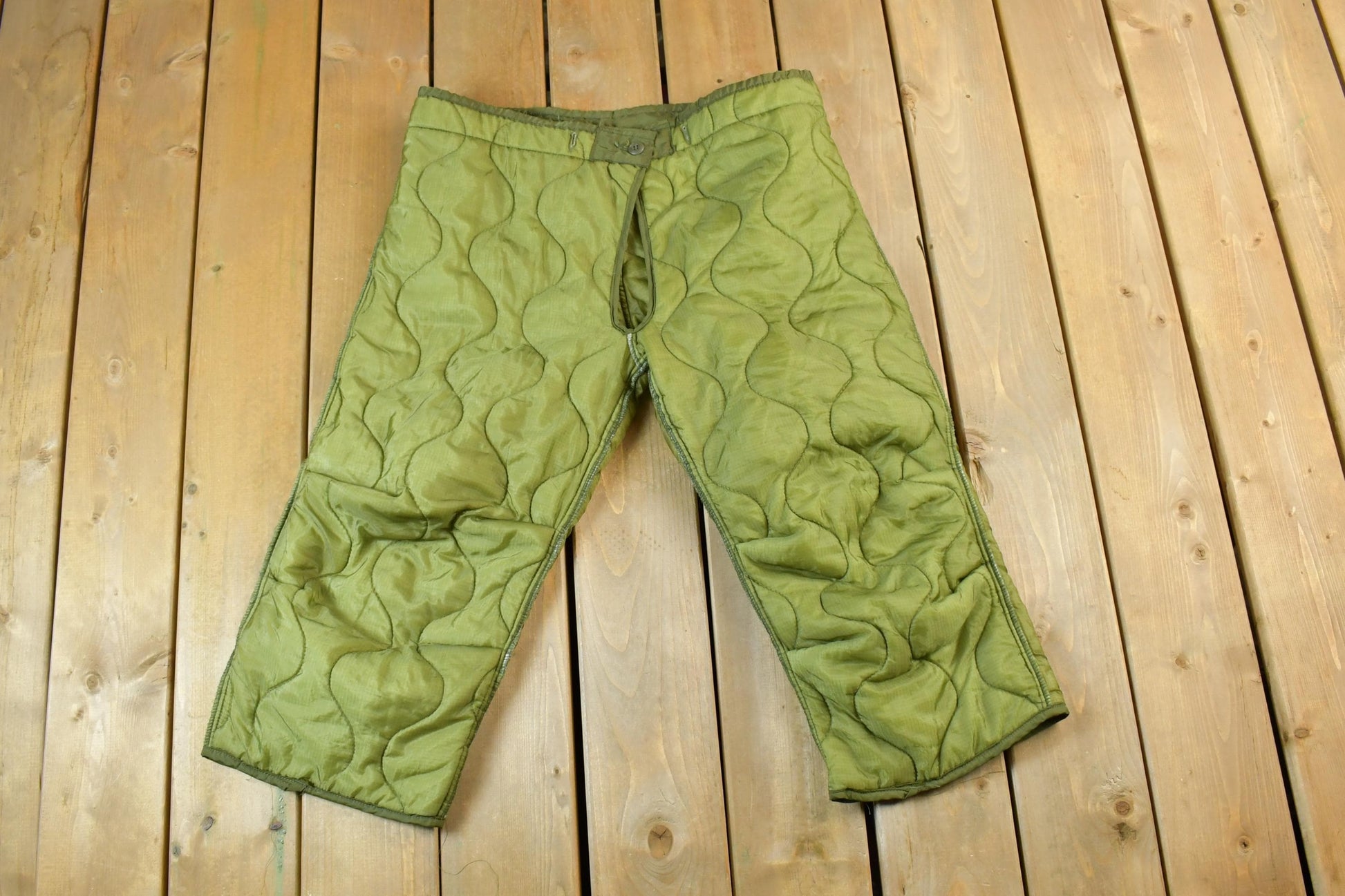 Vintage 1990s Army Green Liner Pants Size 40 x 32 / Streetwear / Army Pants / Military Pant's / Vintage Cargos / Made In