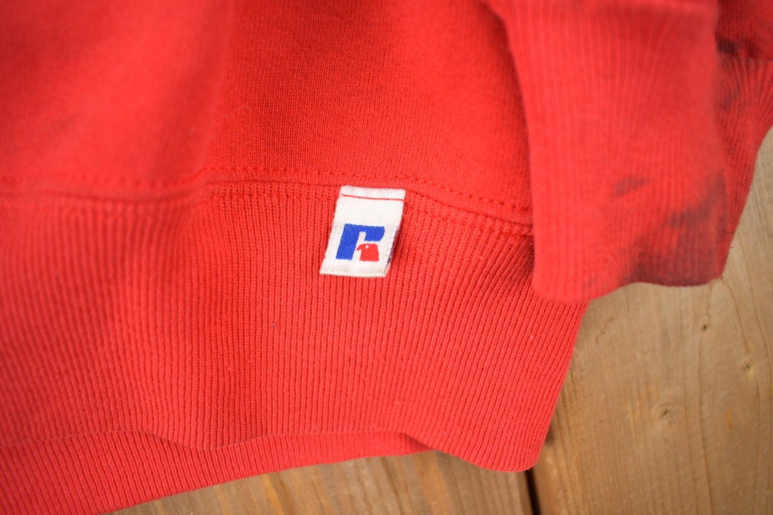 Vintage 1990s Russell Athletics Hy-Vee Iowa Sweatshirt