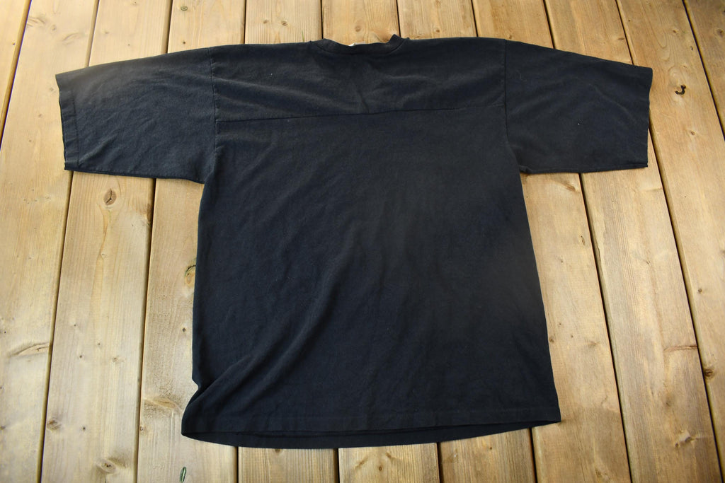 Vintage 1993 Philadelphia Flyers NHL Graphic T-Shirt