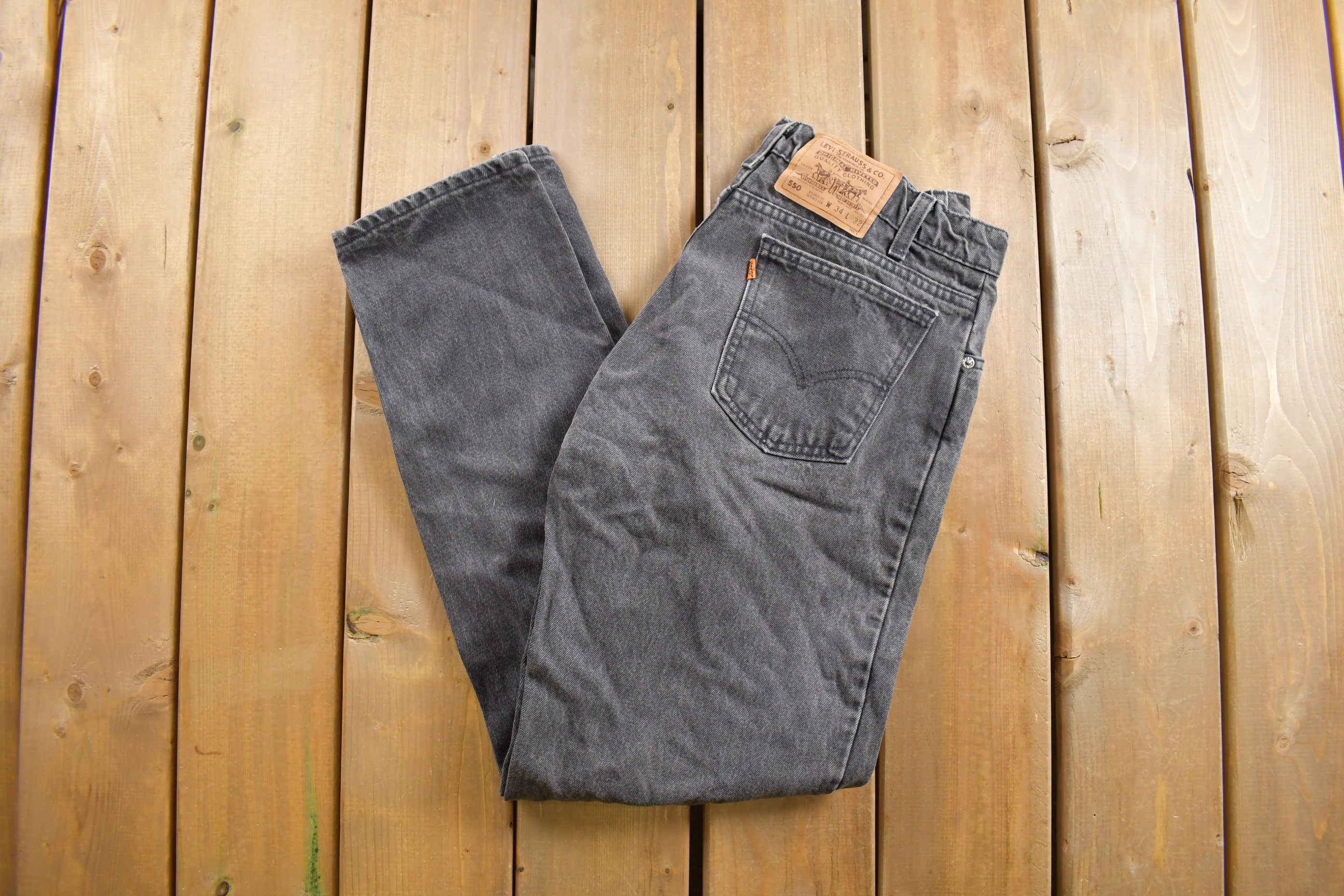 Vintage 1990s Levi's 550 Red Tab Jeans Size 31 x 31.5
