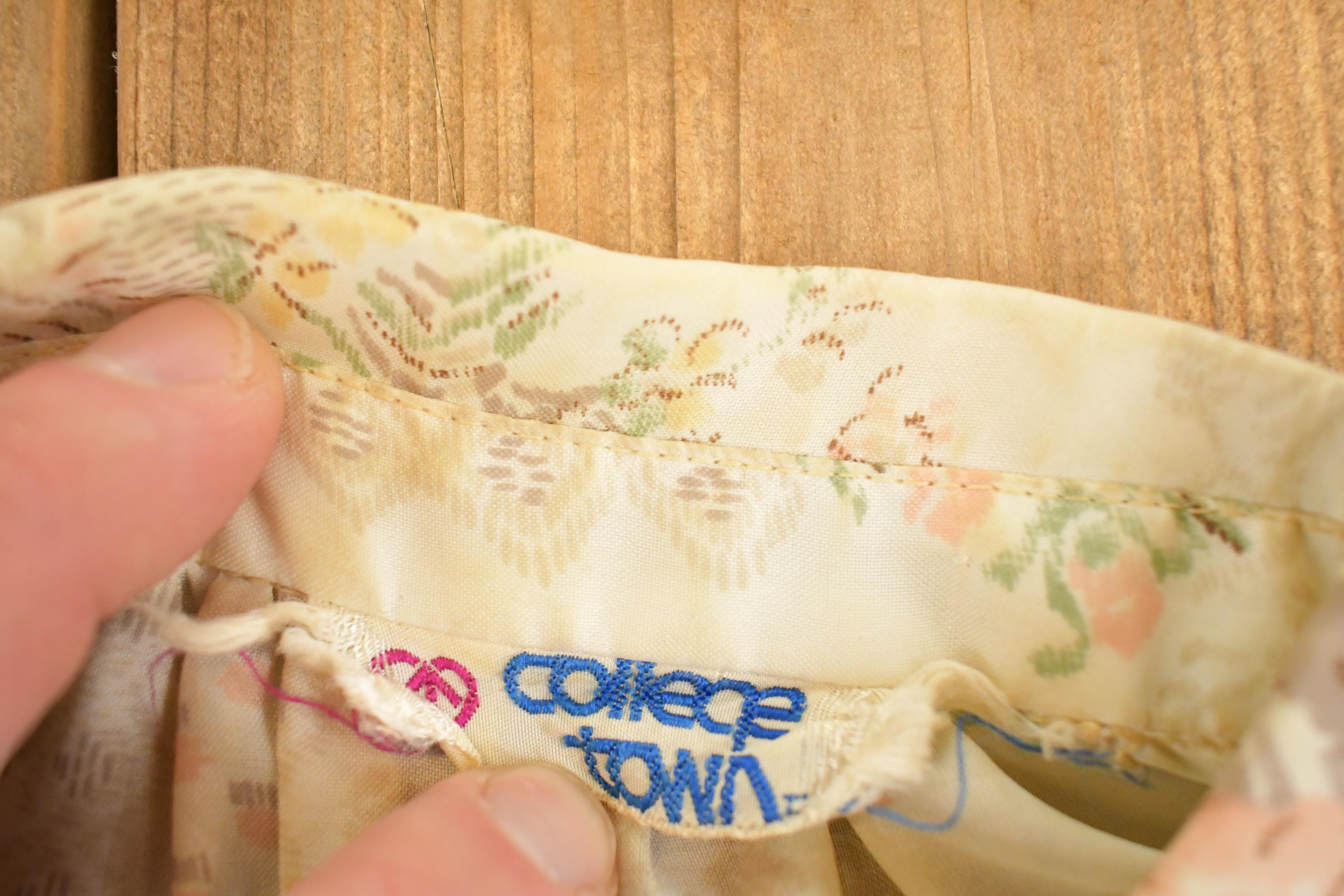 Vintage 1970s College Town AOP Floral Fancy Button Up Shirt Women's M