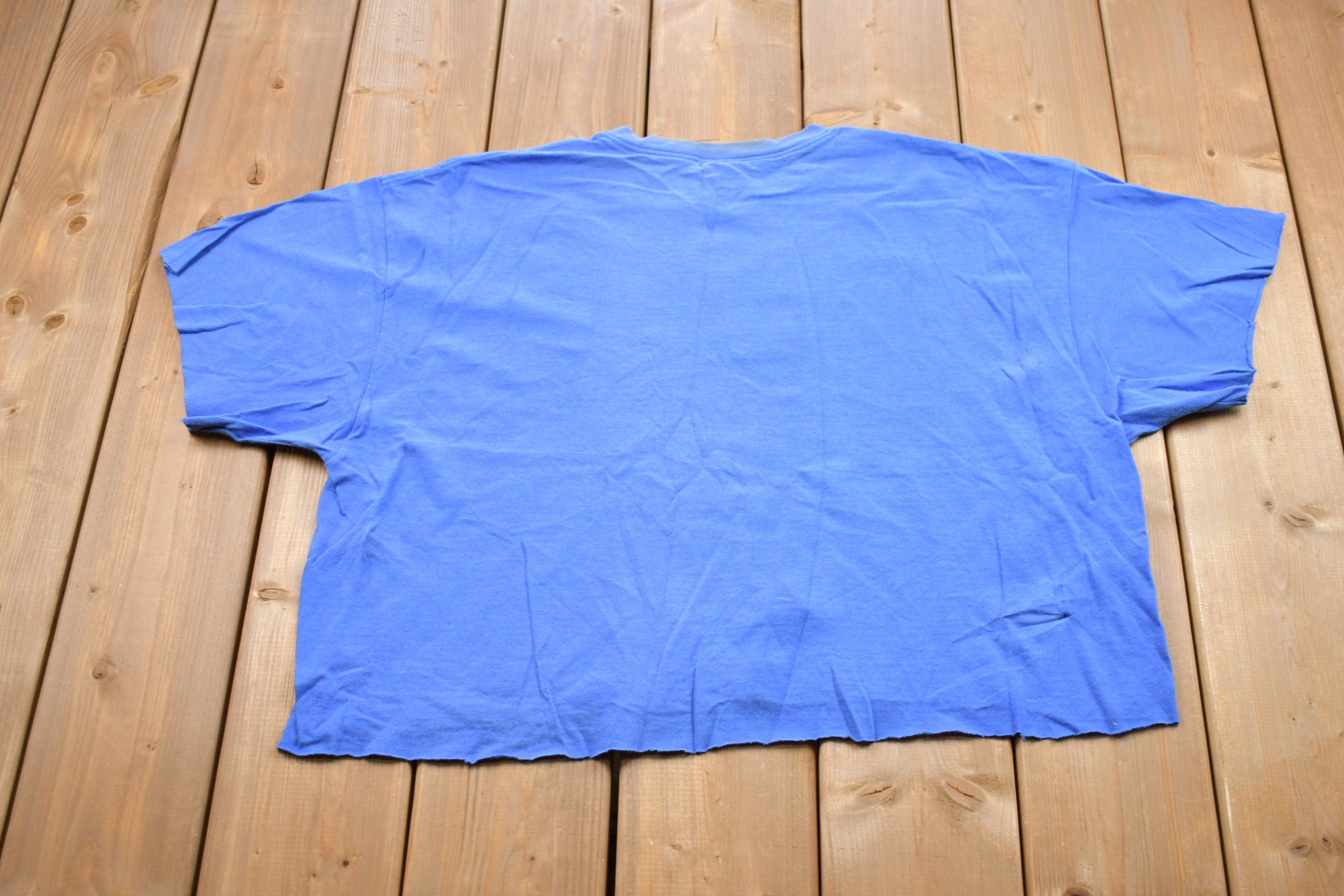 Vintage 1990s Nike Embroidered Swoosh Cropped Graphic T-Shirt