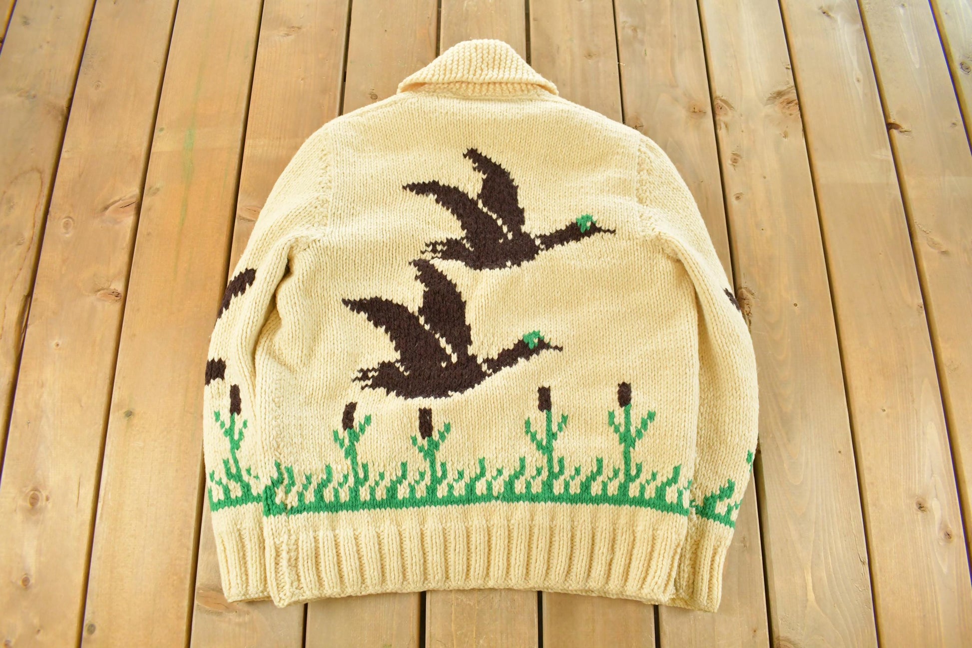 Vintage 1970s Hand-Knit Duck Birds Theme Wool Cowichan Sweater Men's Medium