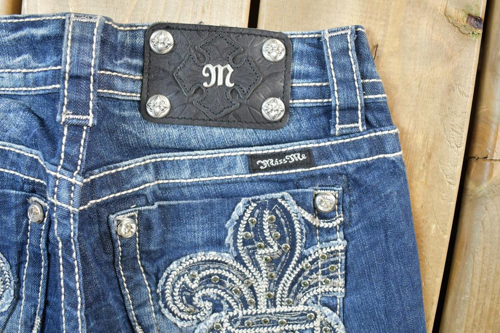 Vintage Y2K Miss Me Bedazzled Low Rise Jeans Size 26x31